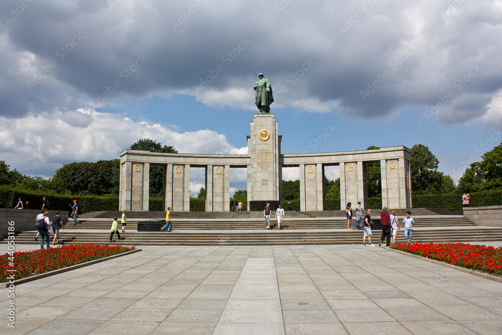 Soviet soldier monument - Berlin Germany