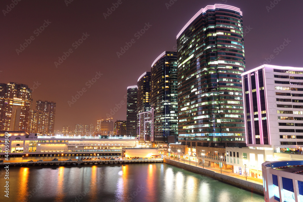 kowloon at night