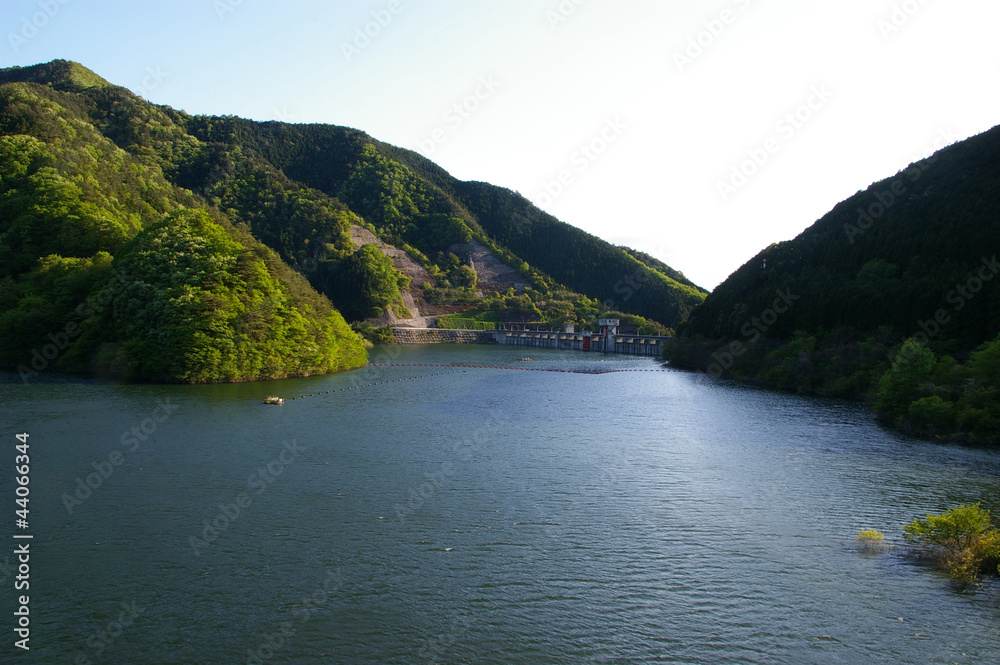 初夏の梅田湖 初夏の梅田湖
