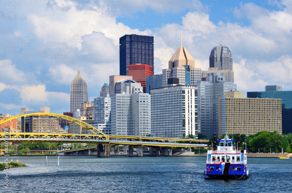 Fototapeta premium Pittsburgh Waterfront
