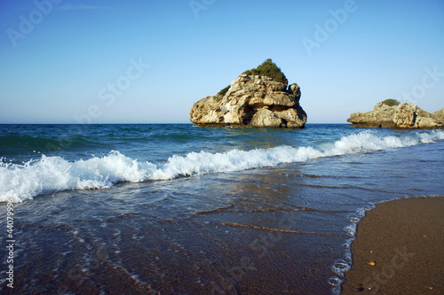 Skała przy plaży, grecka wyspa Zakynthos