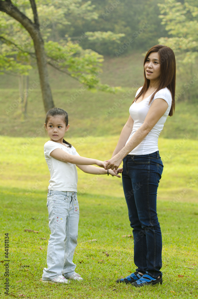 asian mother and daughter asian mother and daughter
