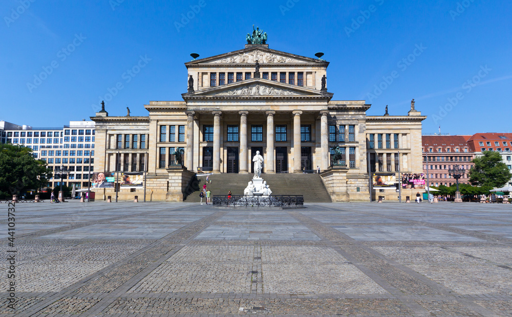 Fototapeta premium Gendarmenmarkt in Berlin Mitte