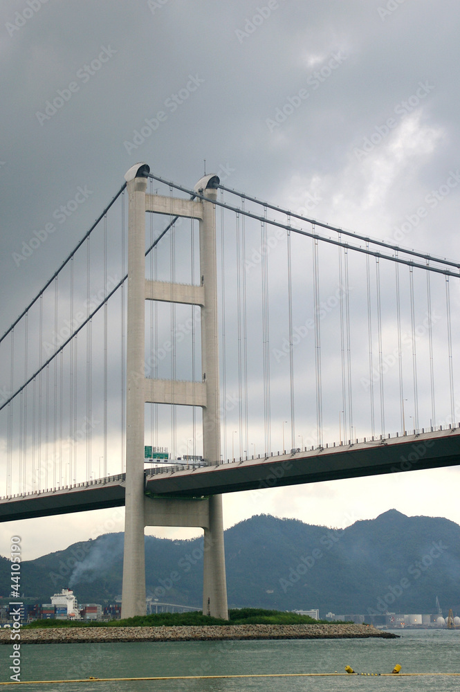 Fototapeta premium Tsing Ma Bridge in Hong Kong