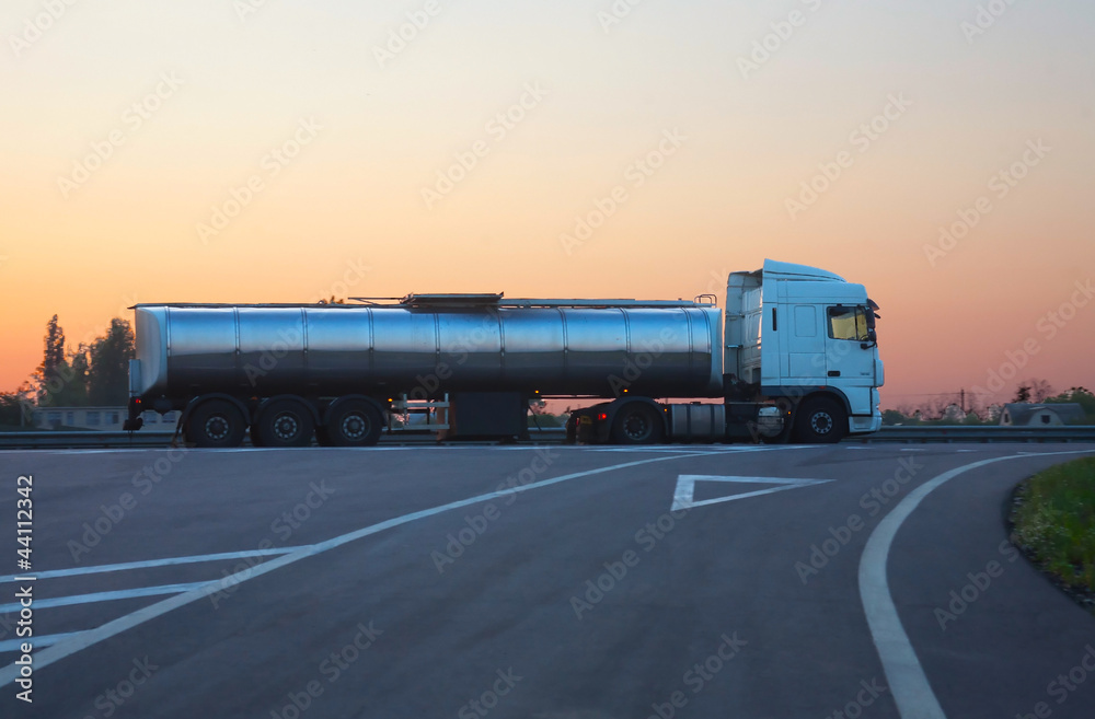 gas-tank truck