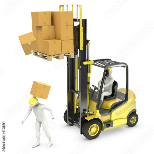 Worker was hit by cardoard falling from lift truck fork
