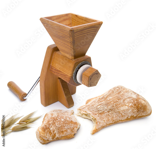 Geteeidemühle und Brot
