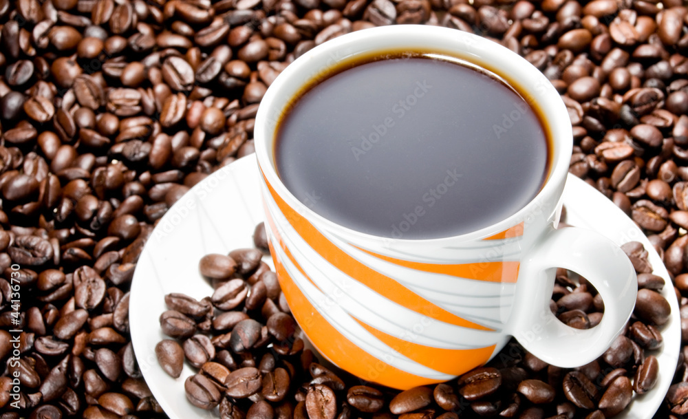 Fototapeta premium Coffee cup and coffee beans