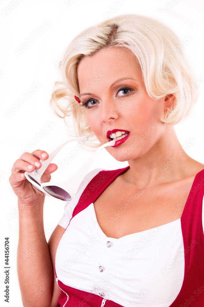 Lässiger Blick einer Blondine