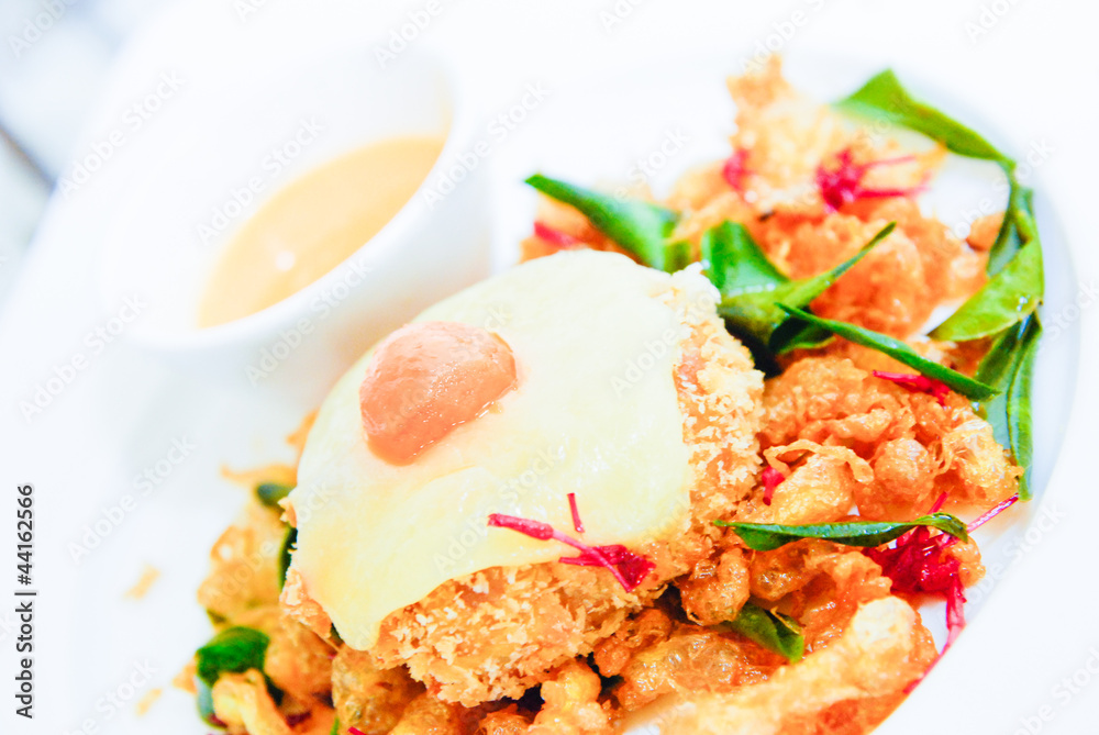 Deep-fried Shrimp with fried egg and sweet sauce Deep-fried Shrimp with fried egg and sweet sauce