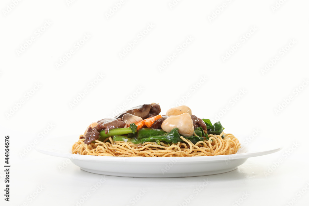Pan fried noodles with mushroom
