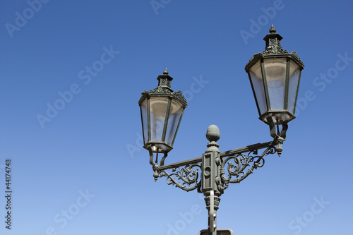 Gas lamp © filipobr