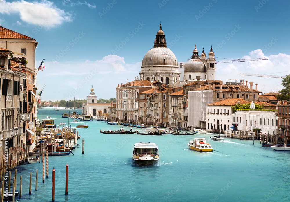 Grand Canal and Basilica Santa Maria della Salute, Venice, Italy - obrazy, fototapety, plakaty 