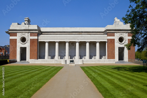 Side View of the Menin Gate in Ypres photo