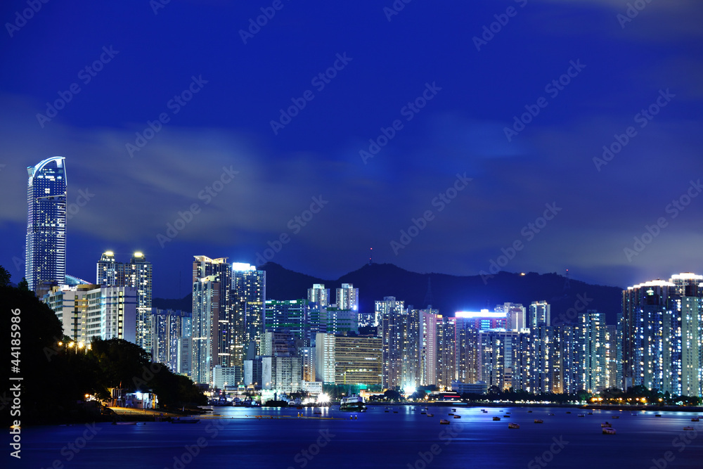 Fototapeta premium Tsuen Wan in Hong Kong at night