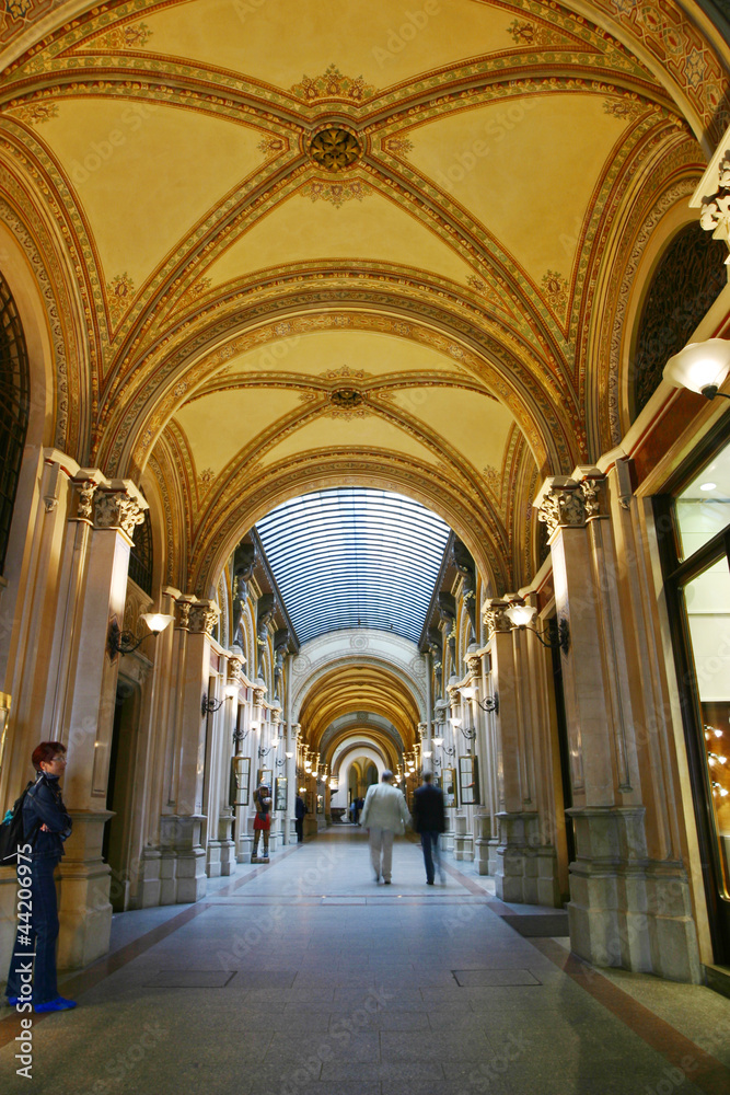 Obraz premium Passage im Palais