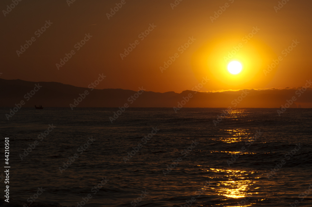 Horizon sunrise at sea