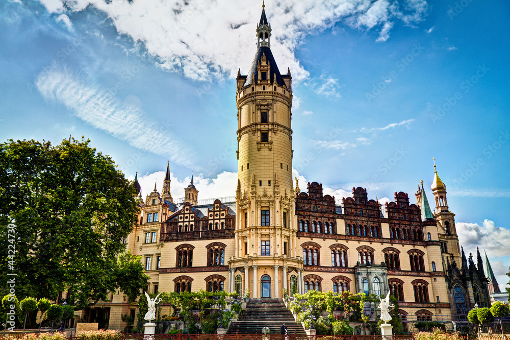 Naklejka premium Schloß von Schwerin - Castle in Schwerin