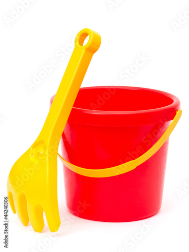 bucket with rake