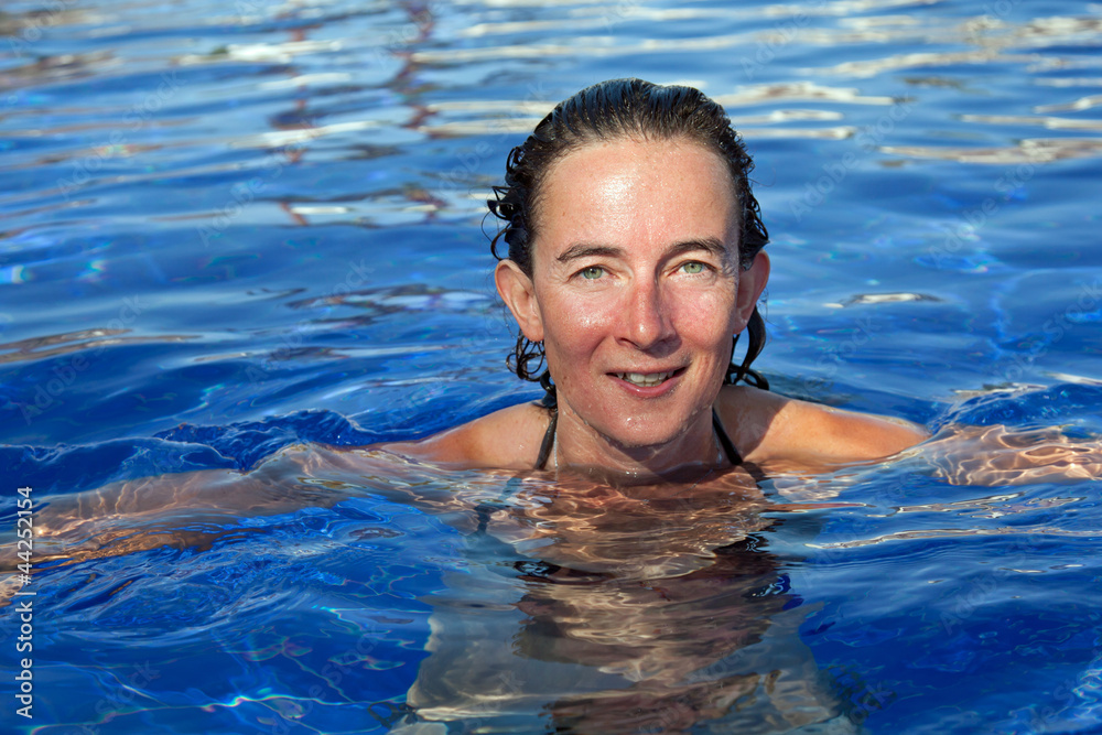 A la piscine : Femme 40s