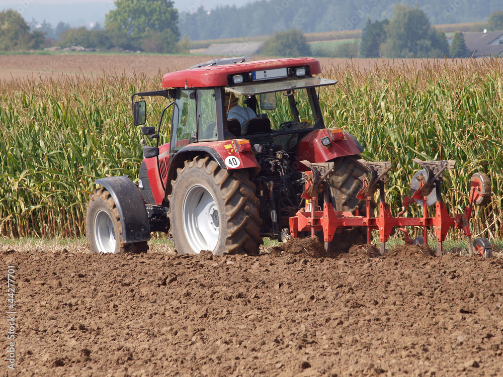 Fototapeta premium Acker pflügen
