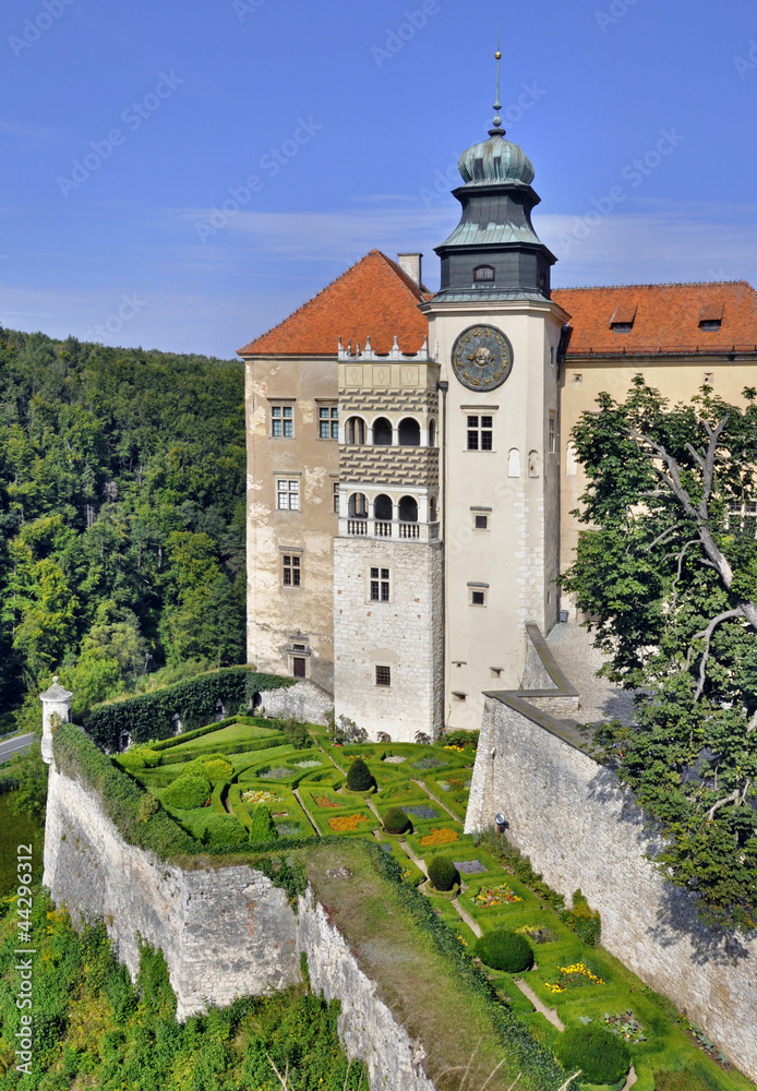 Obraz premium Castle Pieskowa Skala in Poland
