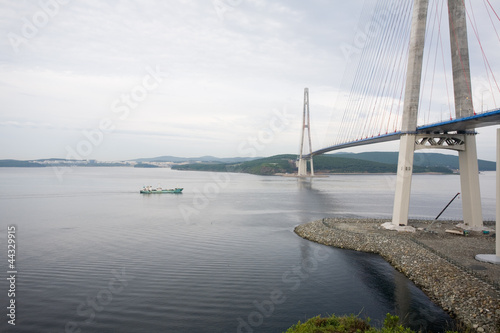 suspension bridge on Russian island in Vladivostok © Stanislav Komogorov