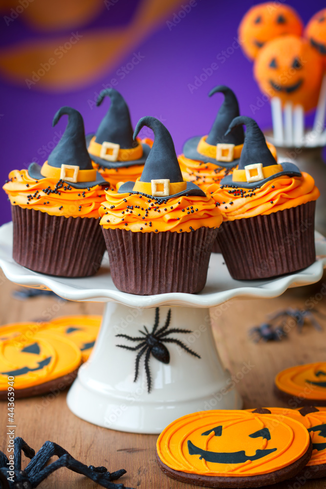 Naklejka premium Halloween cupcakes