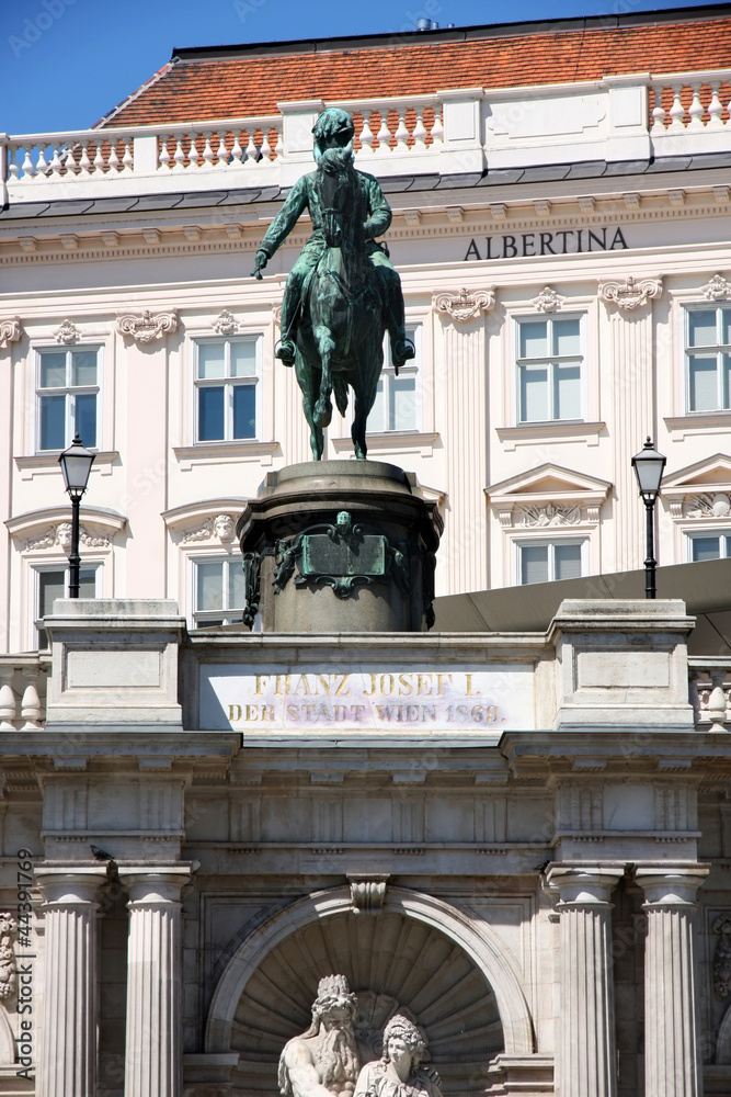 Fototapeta premium Albertina museum in Vienna, Austria
