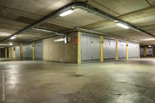 Underground parking garage © Federico Rostagno