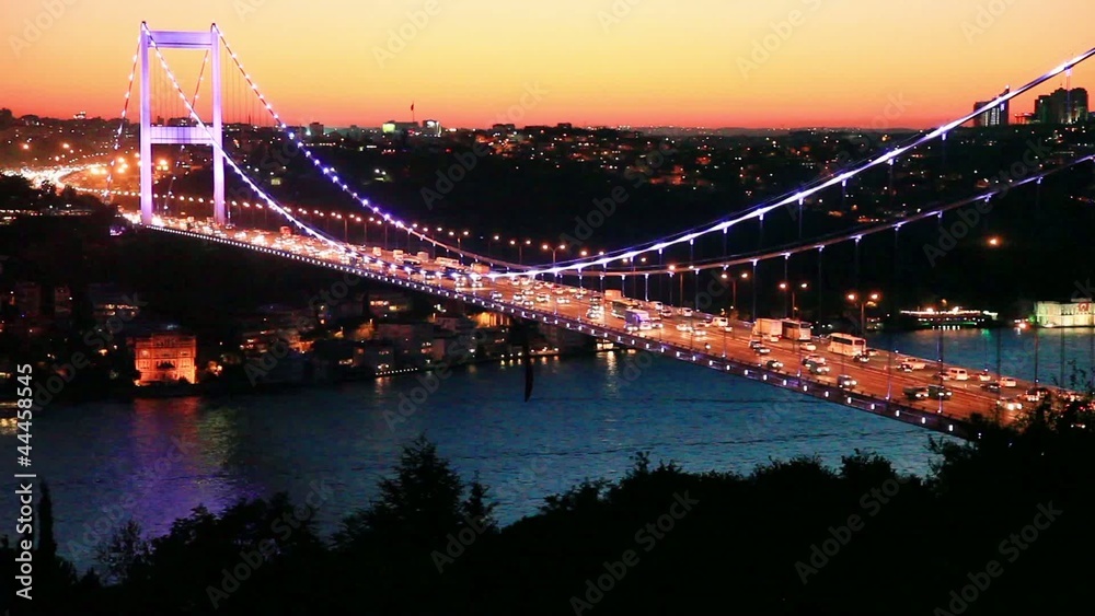 Fatih Sultan Mehmet Bridge at vening