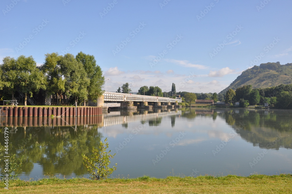 La Seine au barrage de POSES (EURE)