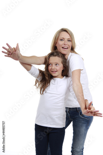 Junge Mutter mit Tochter