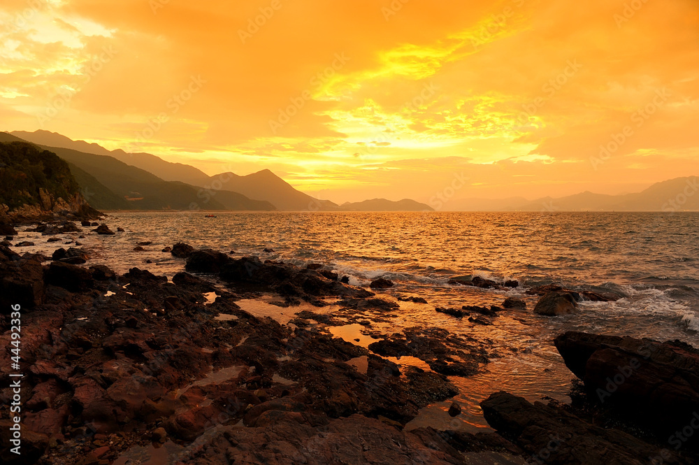 Obraz premium Beautiful sunrise landscape image at Coast