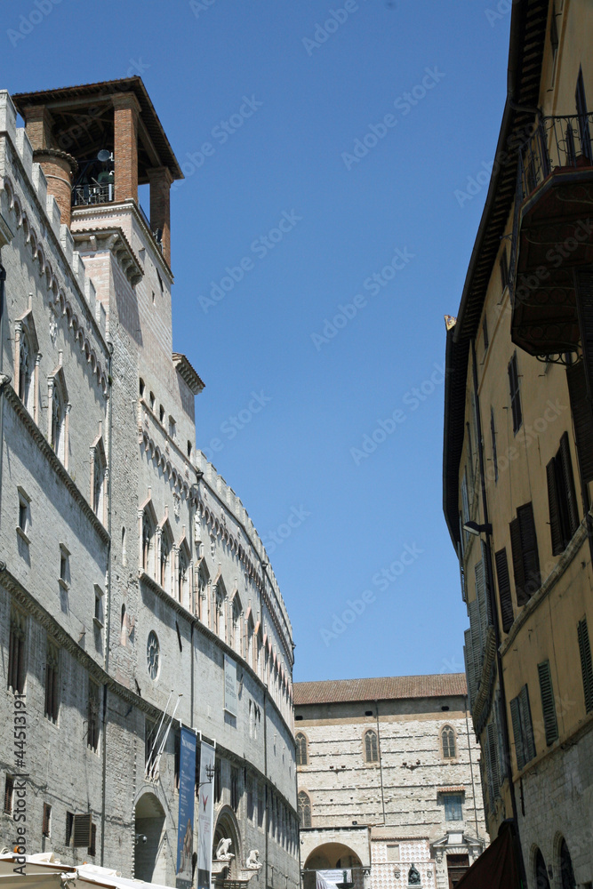 Palazzo dei priori and the main road to Perugia
