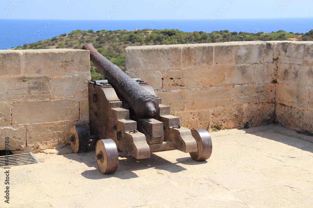 alte Kanone auf einer Bastion