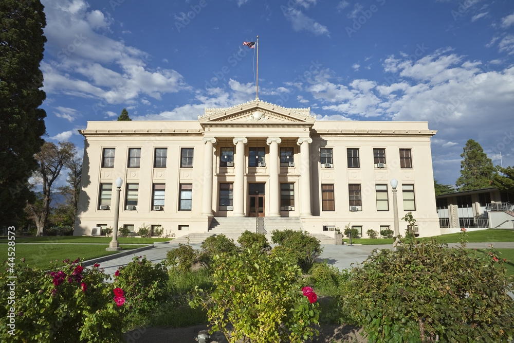 Obraz premium County Courthouse Rural America