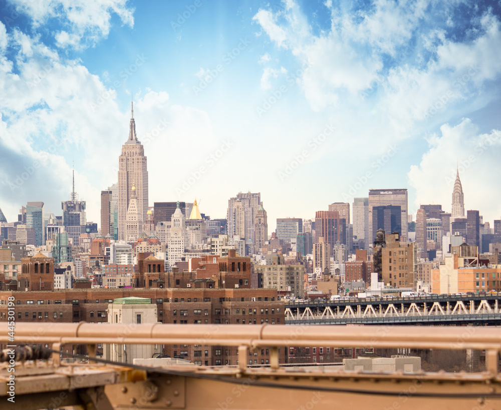 Fototapeta premium NEW YORK CITY - MARCH 12: The Empire State Building and Chrysler