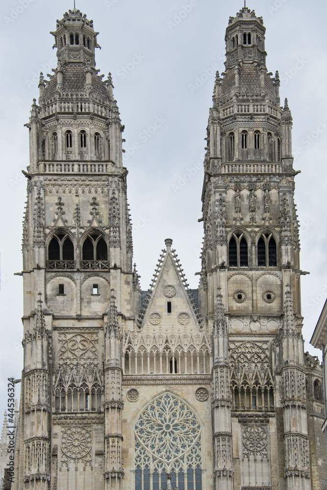 the towers of saint gatien