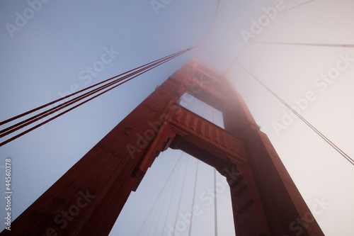 Fototapeta Naklejka Na Ścianę i Meble -  Golden Gate Bridge in fog