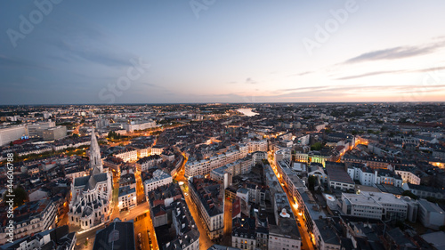 Nantes au crépuscule photo