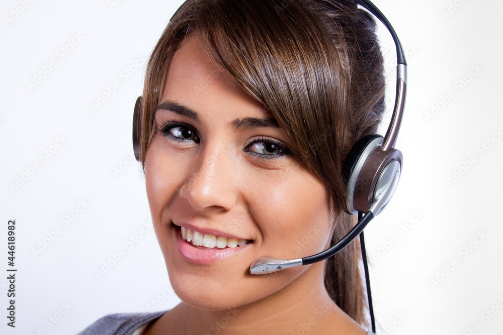 Operadora de centro de llamadas con auriculares Operadora de centro de llamadas con auriculares