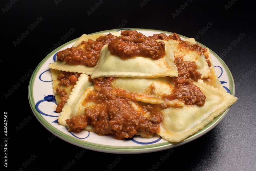 Tortelli al ragù di carne Tortelli al ragù di carne
