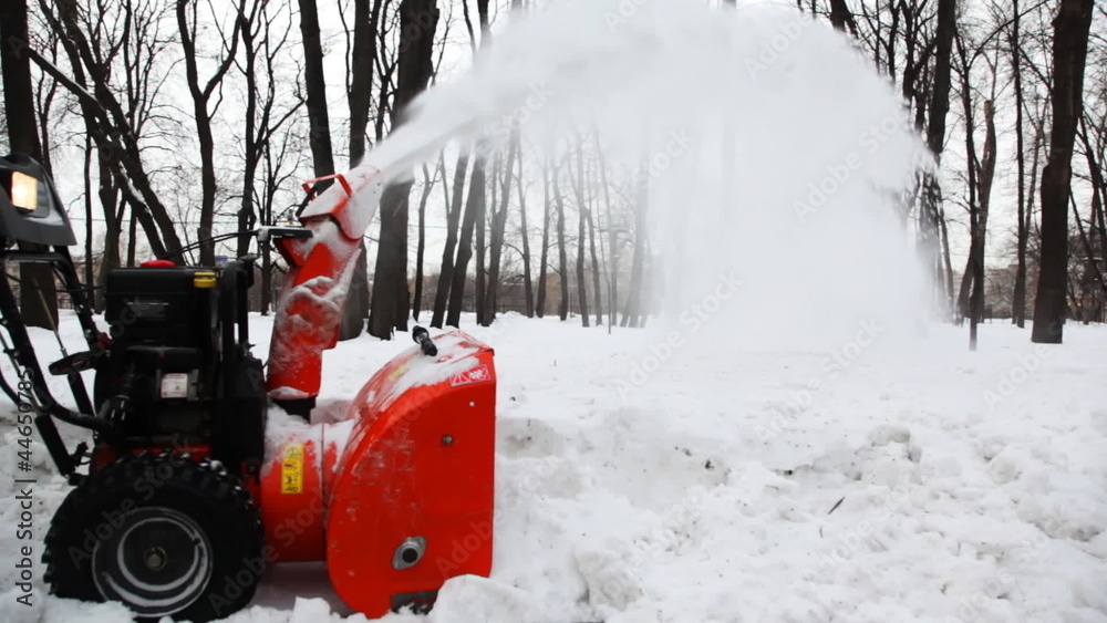 small manual machine that breaks large snow lumps small manual machine that breaks large snow lumps