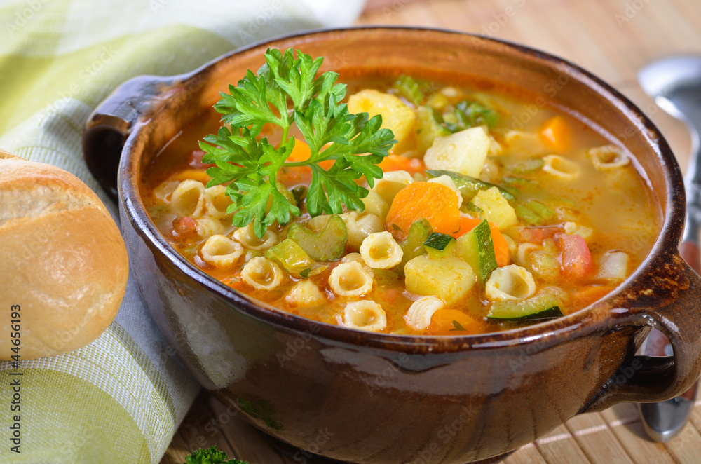 Hausgemachte Minestrone