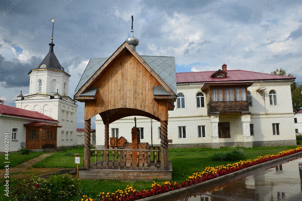 Fototapeta premium Свято-Троицкий Варницкий монастырь в Ростове.