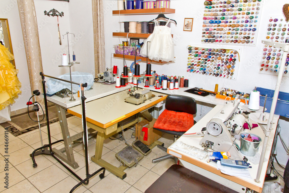 Schneiderei, Inneneinrichtung StockFoto Adobe Stock