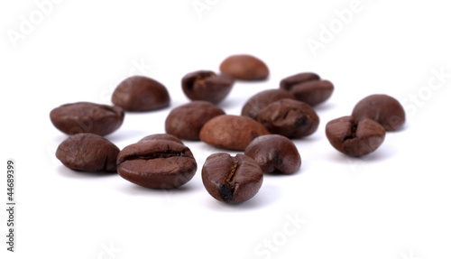 Fototapeta Naklejka Na Ścianę i Meble -  Coffee beans isolated on the white background