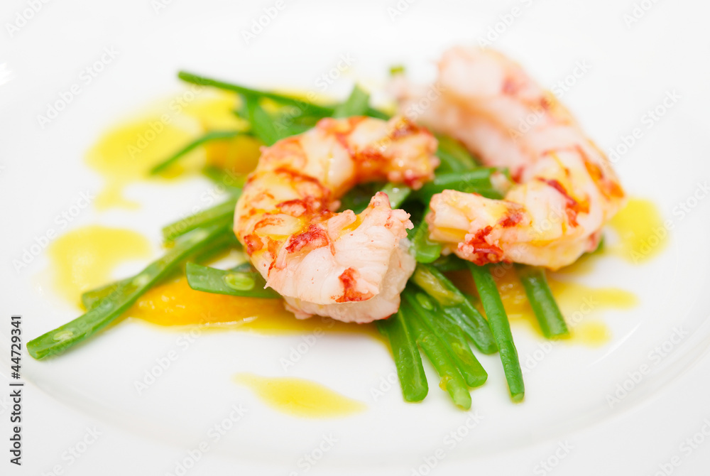 Steamed kidney beans and shrimps Steamed kidney beans and shrimps