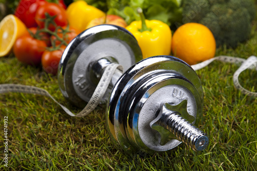  Fitness diet, vitamins and green grass
